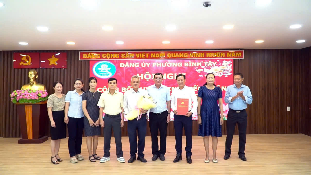 Chuyển giao sinh hoạt Đảng Chi bộ Công ty CP Dịch vụ Sản xuất Xuất nhập khẩu Bình Tây về Đảng ủy phường Bình Tây: Kiện toàn tổ chức, nâng cao chất lượng hoạt động