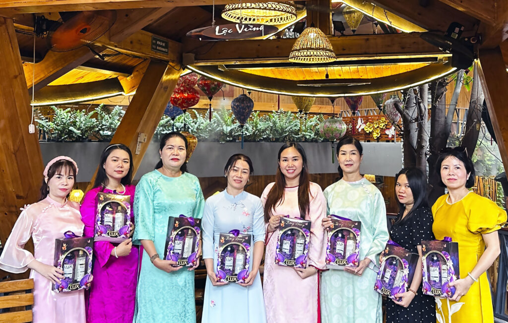 Họp mặt Kỷ niệm Ngày Quốc tế Phụ nữ 8/3